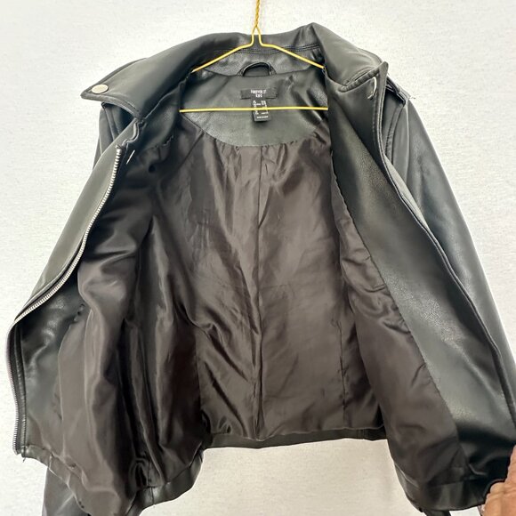 FOREVER 21 KIDS MOTO JACKET BLACK FAUX LEATHER FULL ZIP POCKETS SIZE 11/12 - Picture 5 of 12
